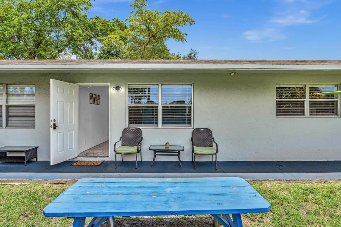 Modern 2br Oasis Mins To & Casino Db2 Dania Beach
